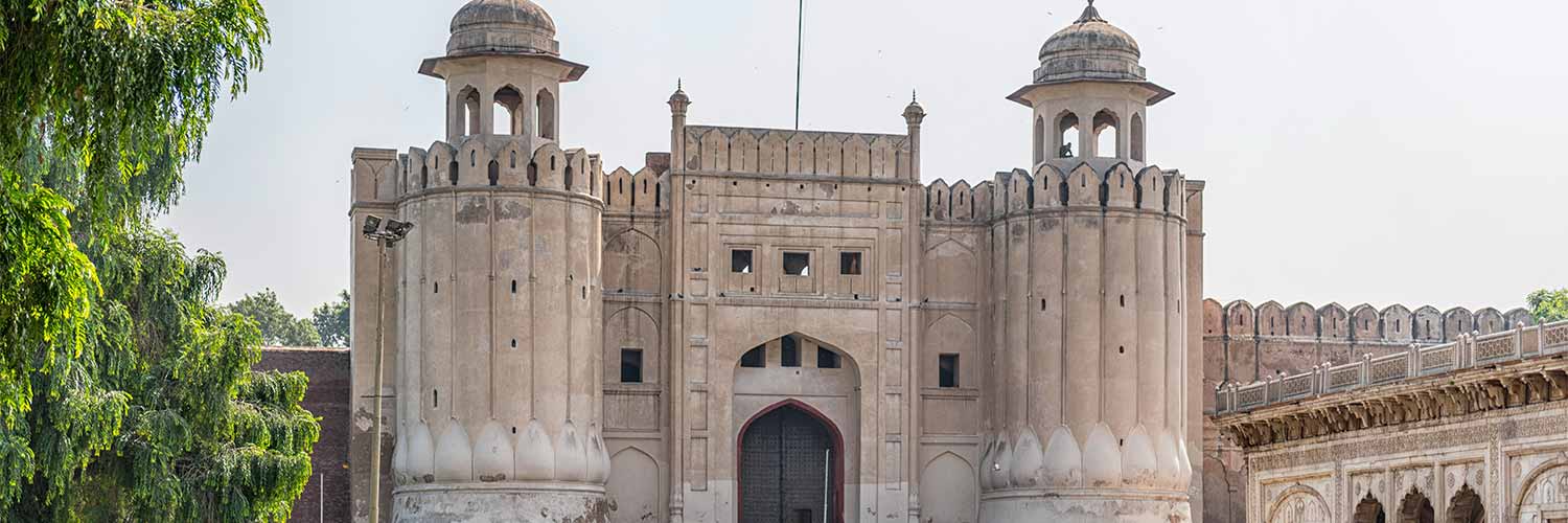 Find Flights from Sydney to Lahore with Thai Airways